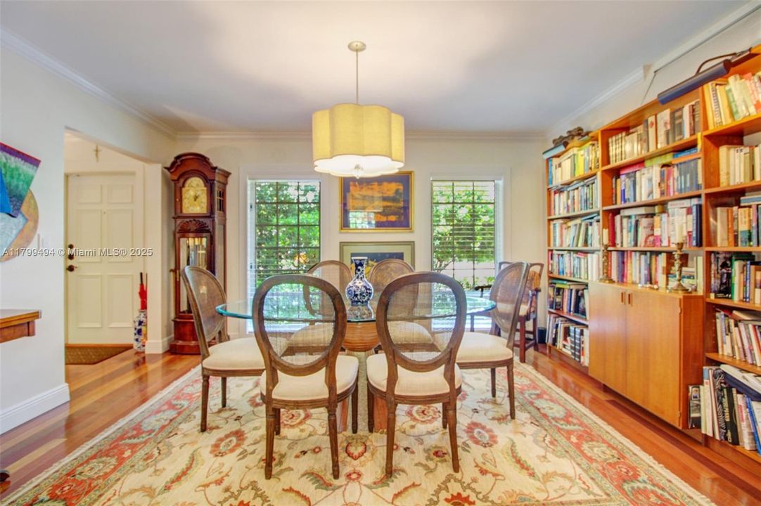For Sale: $1,195,000 (3 beds, 2 baths, 1567 Square Feet)