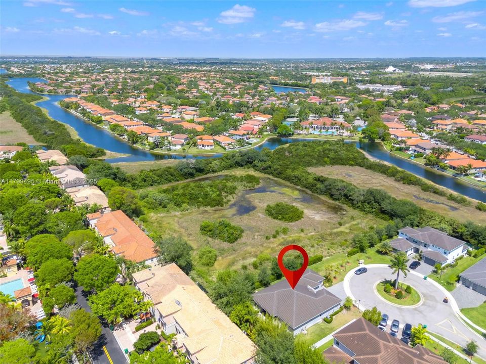 最近售出: $1,450,000 (4 贝兹, 3 浴室, 2702 平方英尺)