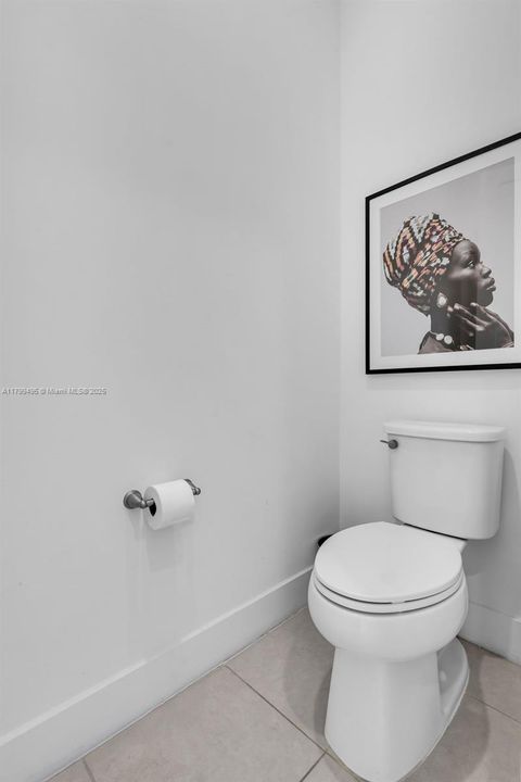 最近售出: $1,450,000 (4 贝兹, 3 浴室, 2702 平方英尺)