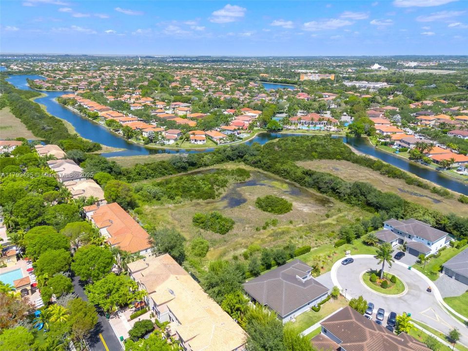 最近售出: $1,450,000 (4 贝兹, 3 浴室, 2702 平方英尺)