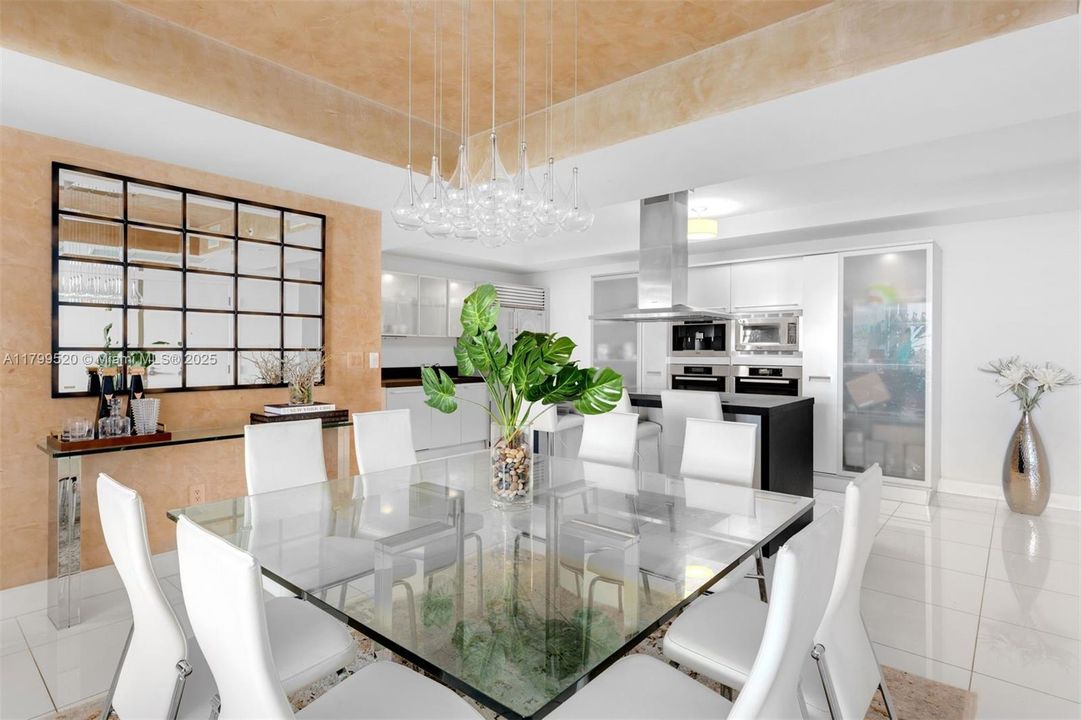 En Venta: $2,295,000 (3 camas, 3 baños, 2137 Pies cuadrados)