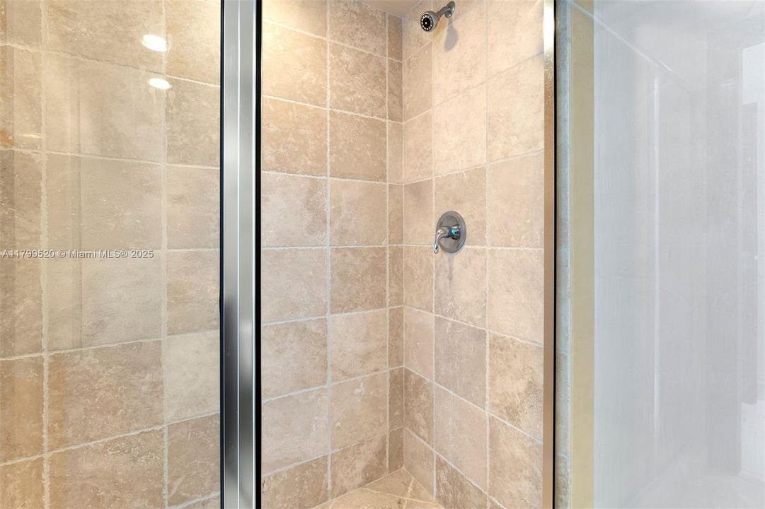 En Venta: $2,295,000 (3 camas, 3 baños, 2137 Pies cuadrados)