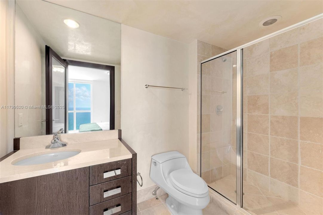 En Venta: $2,295,000 (3 camas, 3 baños, 2137 Pies cuadrados)