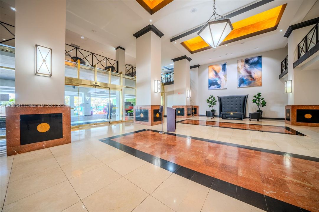 待售: $345,000 (0 贝兹, 1 浴室, 380 平方英尺)