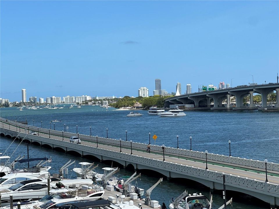 待售: $345,000 (0 贝兹, 1 浴室, 380 平方英尺)