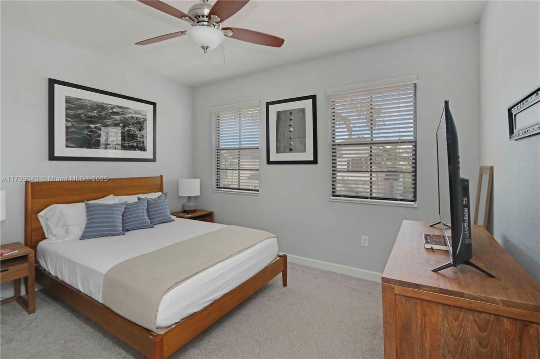 Vendido Recientemente: $500,000 (3 camas, 2 baños, 1787 Pies cuadrados)