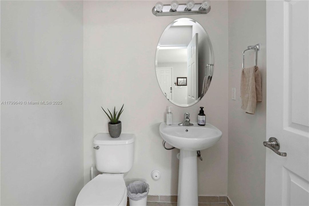 Vendido Recientemente: $500,000 (3 camas, 2 baños, 1787 Pies cuadrados)