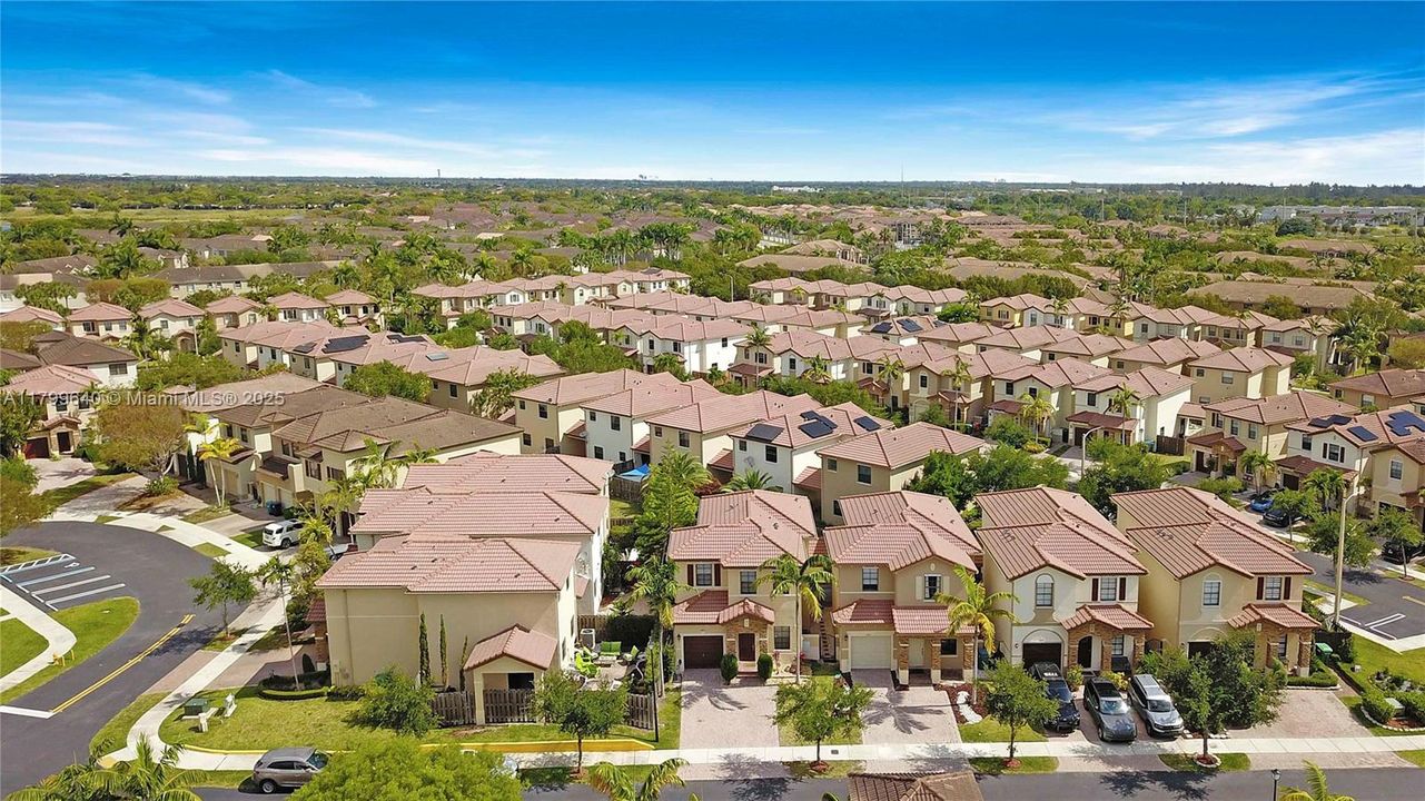 Vendido Recientemente: $500,000 (3 camas, 2 baños, 1787 Pies cuadrados)