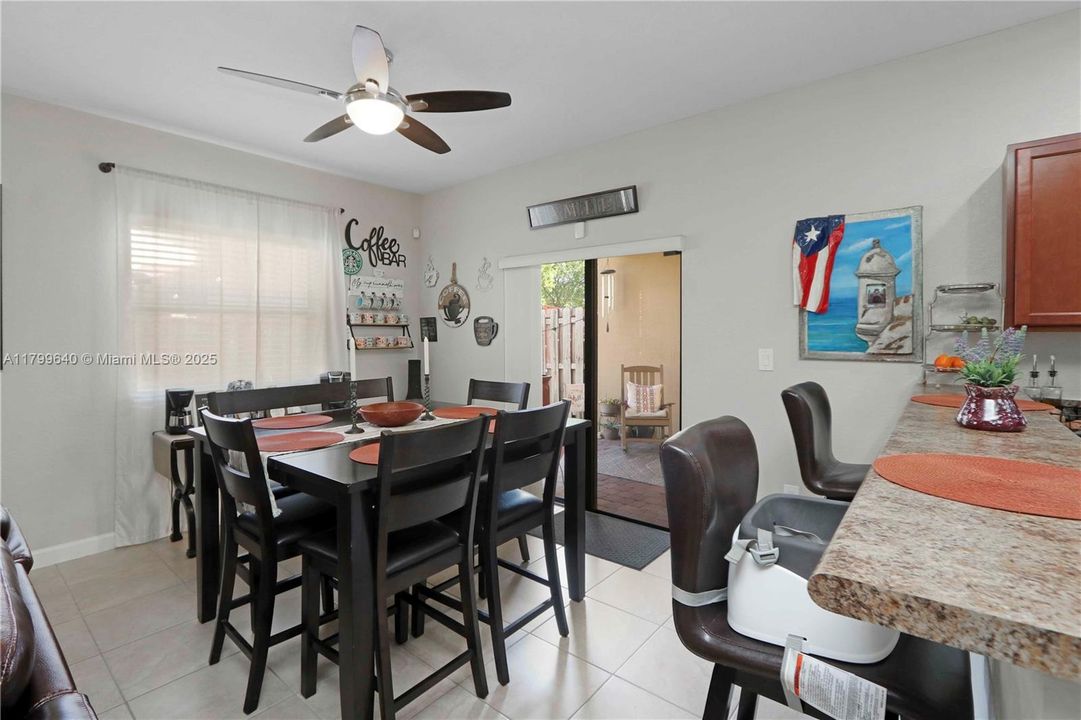 Vendido Recientemente: $500,000 (3 camas, 2 baños, 1787 Pies cuadrados)