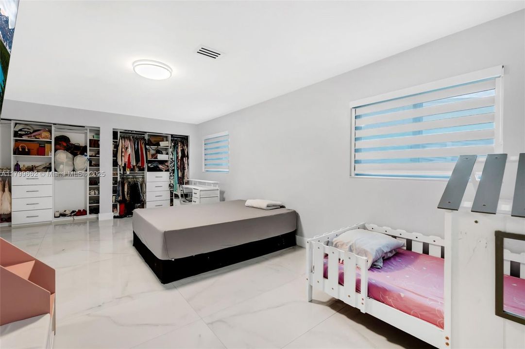 Недавно продано: $569,000 (3 спален, 2 ванн, 1551 Квадратных фут)