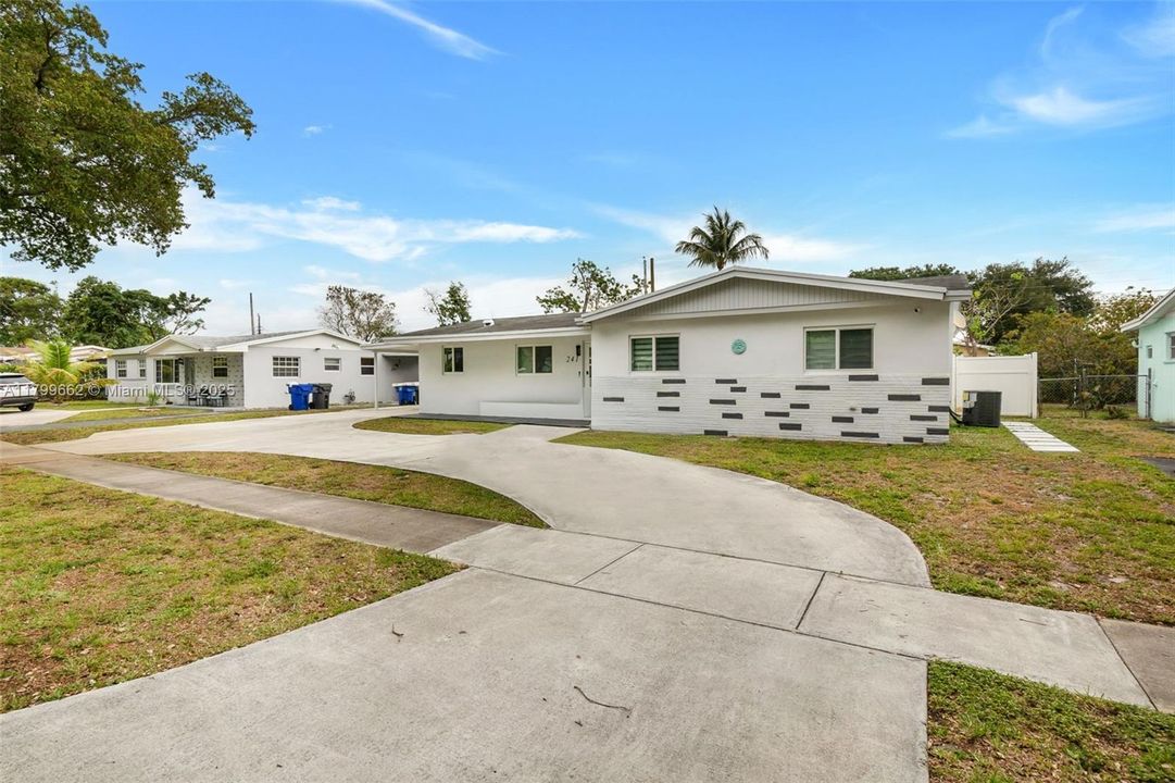 Недавно продано: $569,000 (3 спален, 2 ванн, 1551 Квадратных фут)