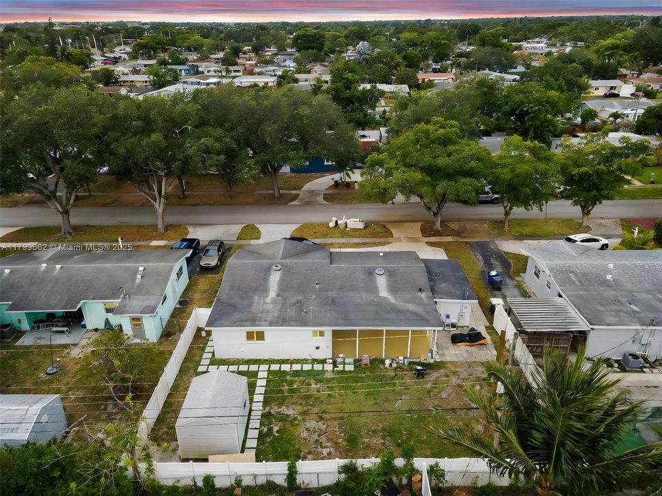 Недавно продано: $569,000 (3 спален, 2 ванн, 1551 Квадратных фут)