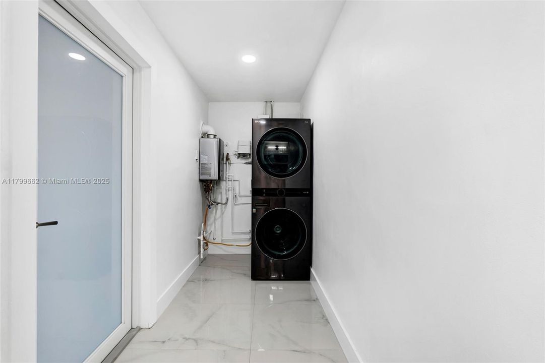 Недавно продано: $569,000 (3 спален, 2 ванн, 1551 Квадратных фут)