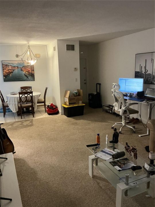 На продажу: $169,900 (1 спален, 1 ванн, 685 Квадратных фут)