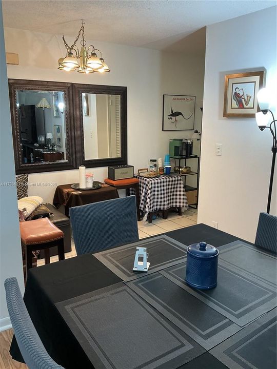 На продажу: $169,900 (1 спален, 1 ванн, 685 Квадратных фут)