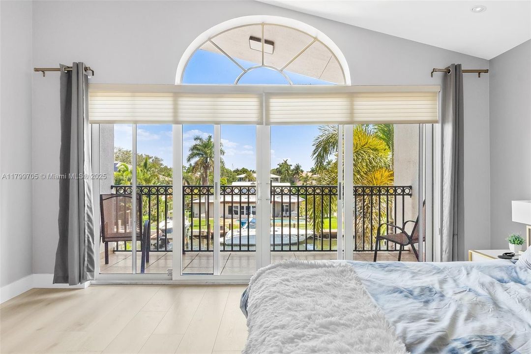 待售: $1,299,999 (4 贝兹, 2 浴室, 3226 平方英尺)