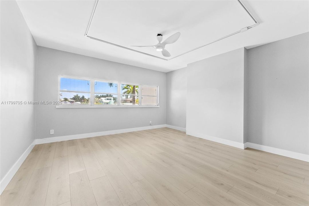 待售: $1,299,999 (4 贝兹, 2 浴室, 3226 平方英尺)