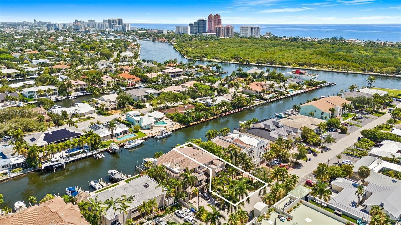 待售: $1,299,999 (4 贝兹, 2 浴室, 3226 平方英尺)