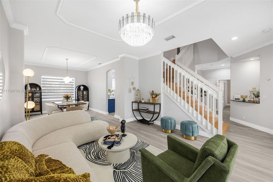 Vendido Recientemente: $1,150,000 (6 camas, 4 baños, 3870 Pies cuadrados)