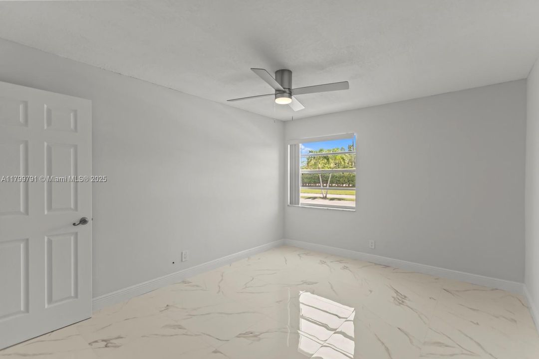 Recently Rented: $1,650 (2 beds, 2 baths, 920 Square Feet)