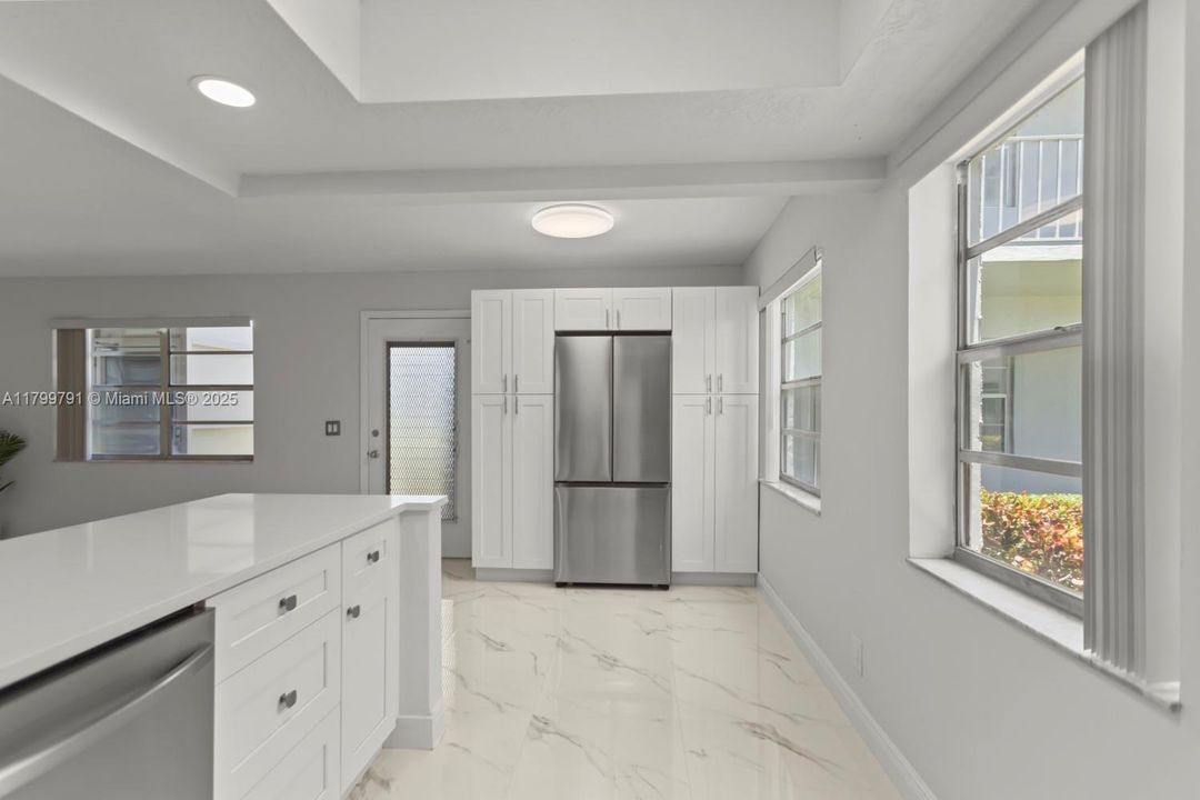 Recently Rented: $1,650 (2 beds, 2 baths, 920 Square Feet)