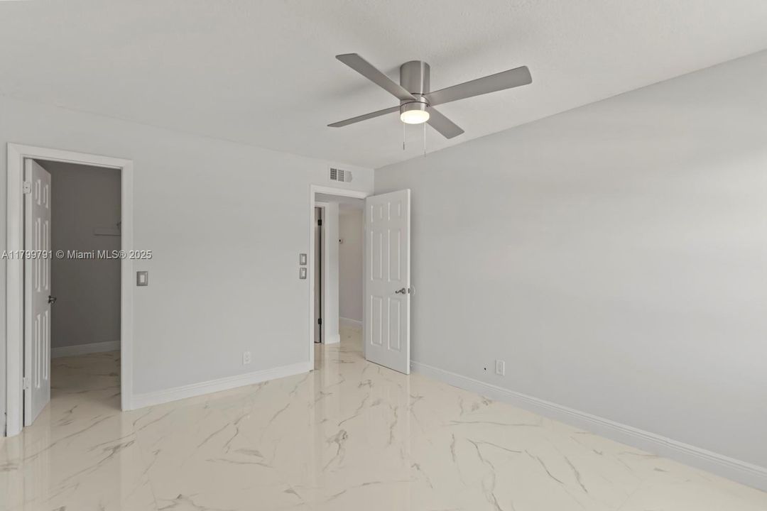 Recently Rented: $1,650 (2 beds, 2 baths, 920 Square Feet)