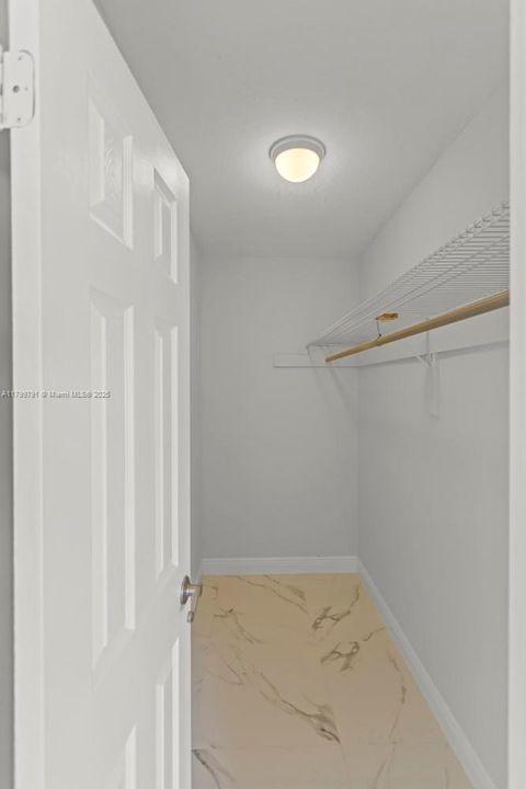 Recently Rented: $1,650 (2 beds, 2 baths, 920 Square Feet)