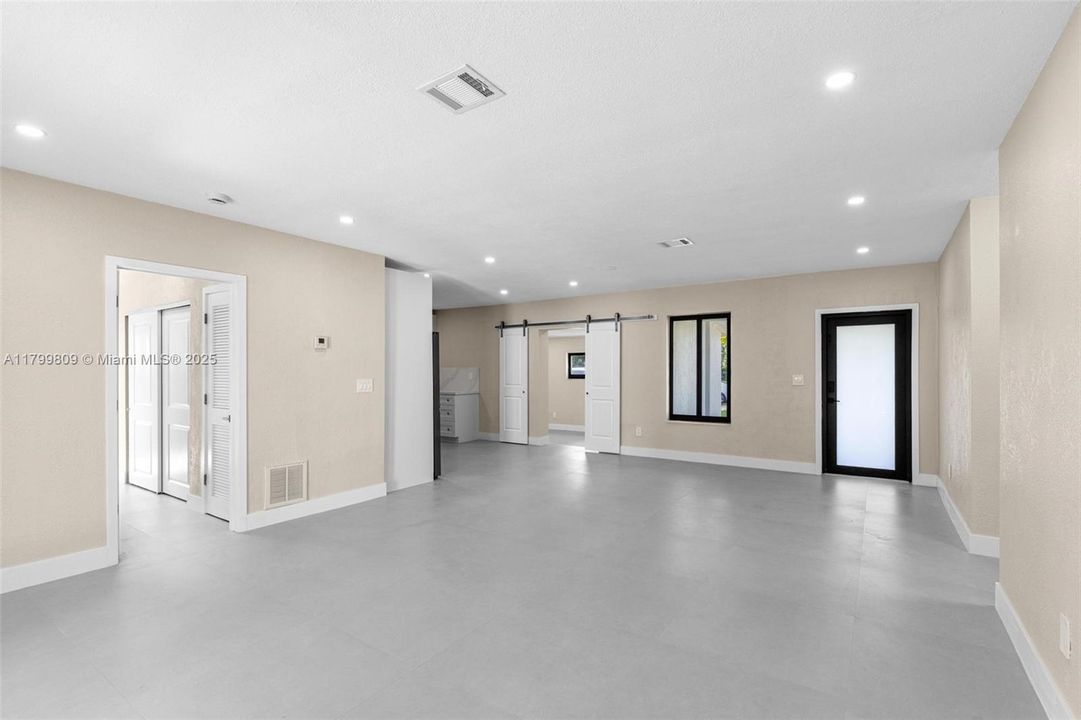 For Sale: $789,000 (5 beds, 3 baths, 2198 Square Feet)