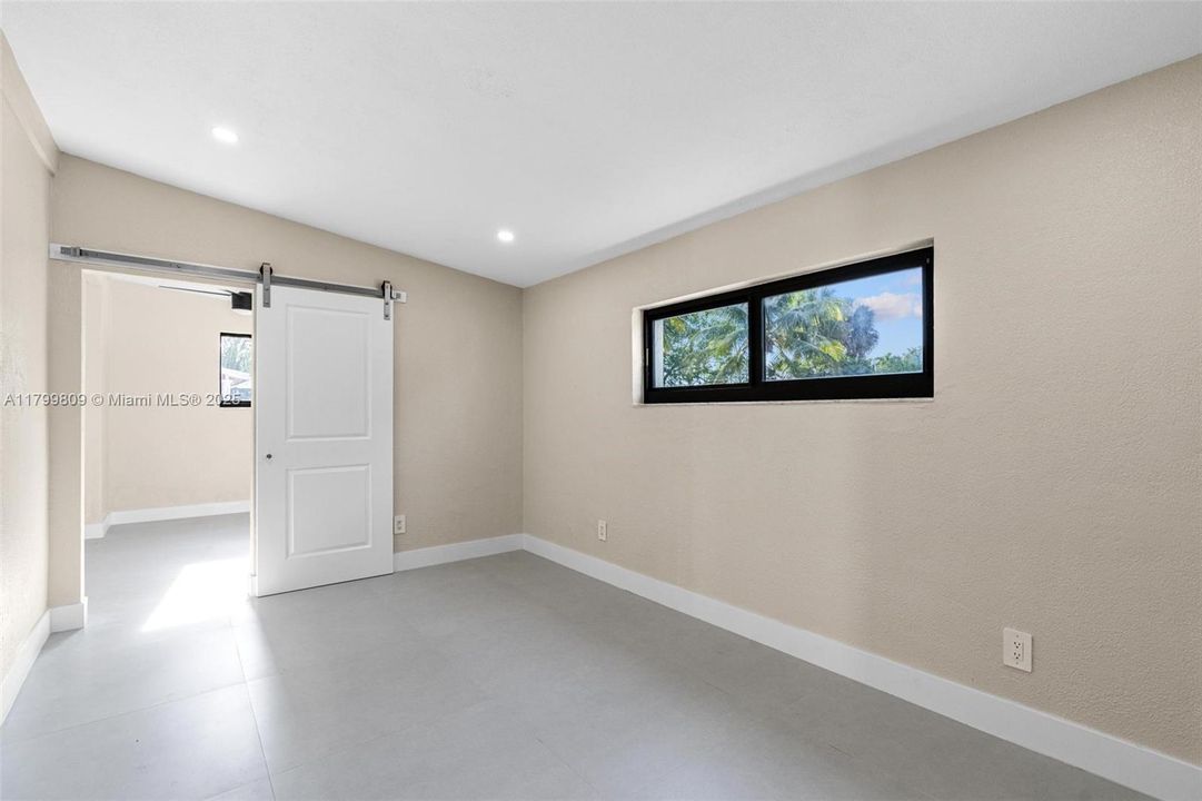 For Sale: $789,000 (5 beds, 3 baths, 2198 Square Feet)