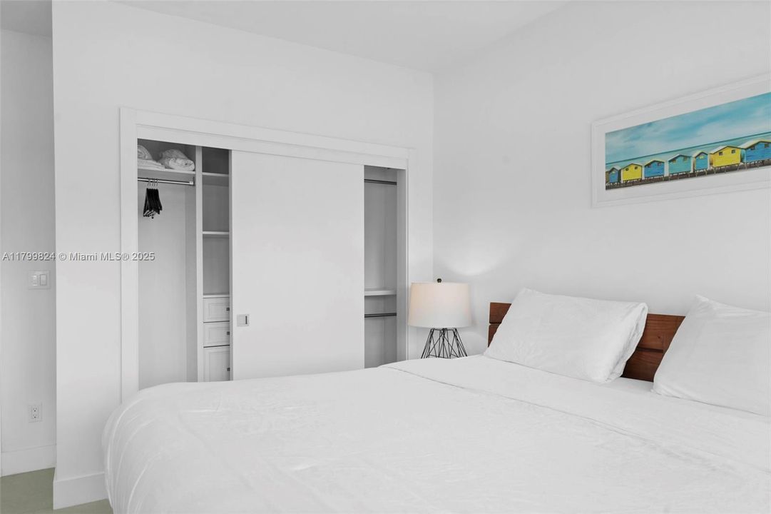 Activo con contrato: $13,000 (3 camas, 2 baños, 1824 Pies cuadrados)