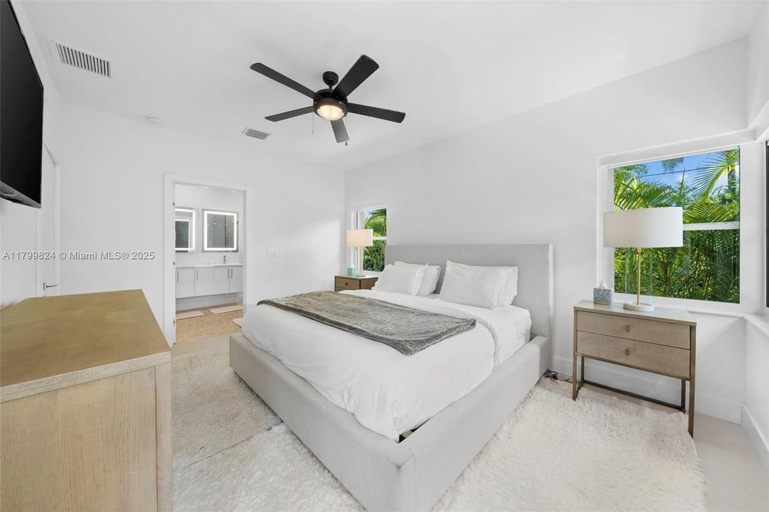 Activo con contrato: $13,000 (3 camas, 2 baños, 1824 Pies cuadrados)