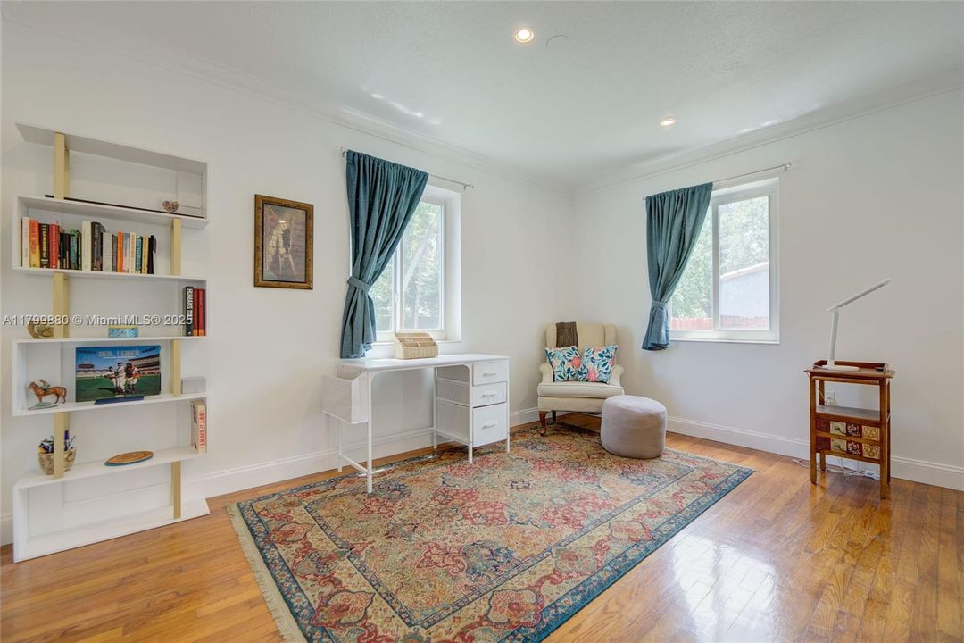 Recently Sold: $875,000 (2 beds, 2 baths, 1345 Square Feet)