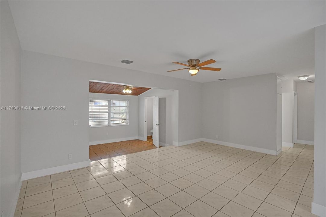 Recently Sold: $685,000 (0 beds, 0 baths, 2426 Square Feet)