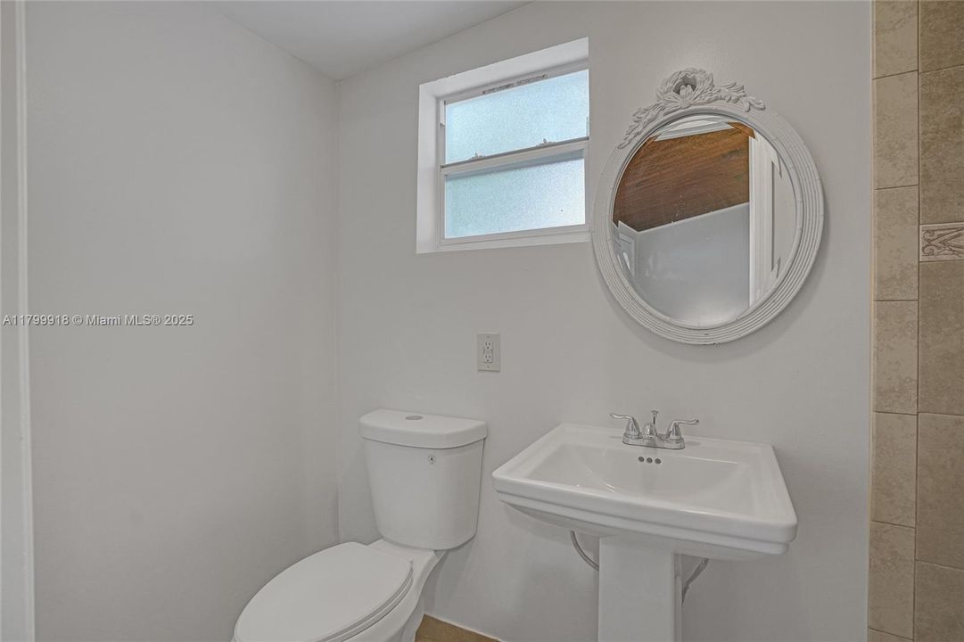 Recently Sold: $685,000 (0 beds, 0 baths, 2426 Square Feet)