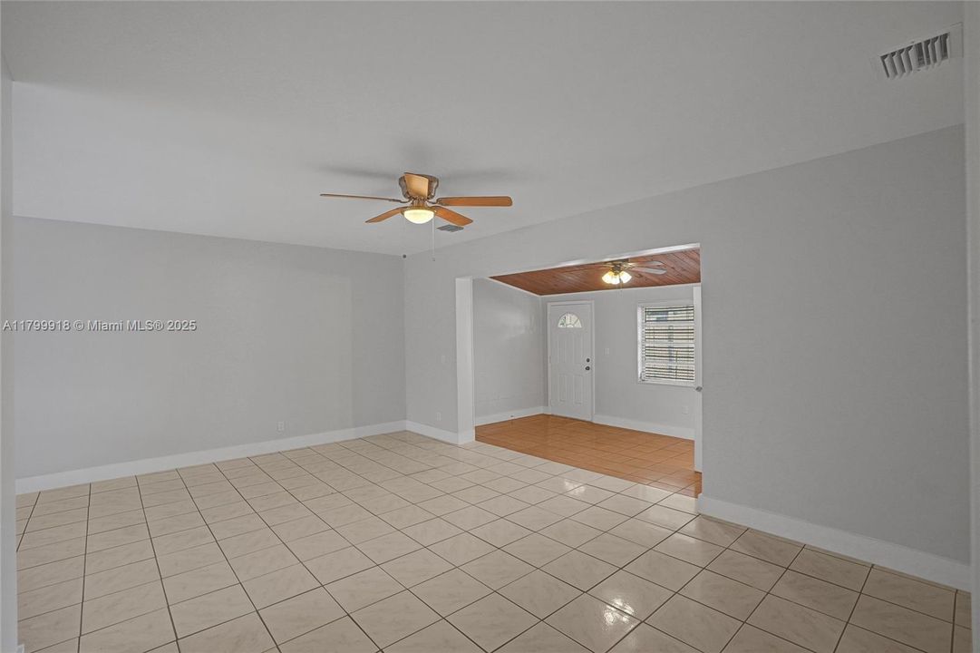 Recently Sold: $685,000 (0 beds, 0 baths, 2426 Square Feet)