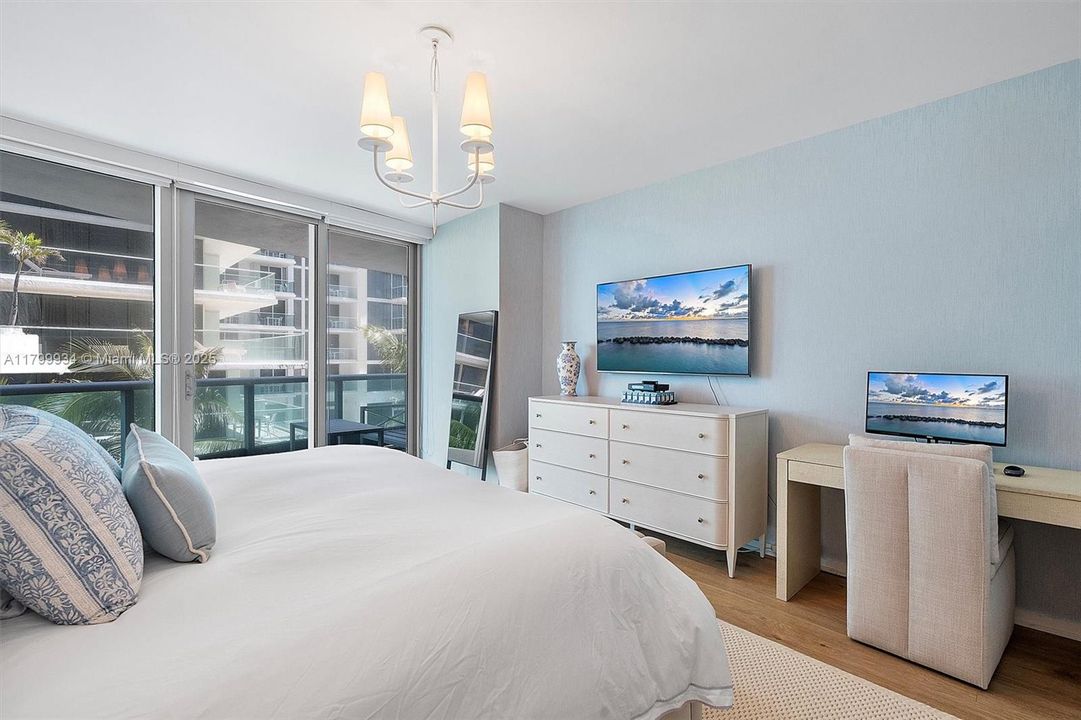 For Sale: $1,700,000 (2 beds, 2 baths, 1614 Square Feet)