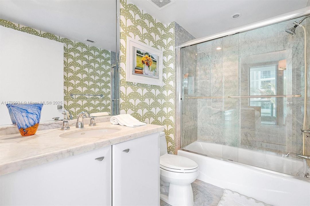 For Sale: $1,700,000 (2 beds, 2 baths, 1614 Square Feet)