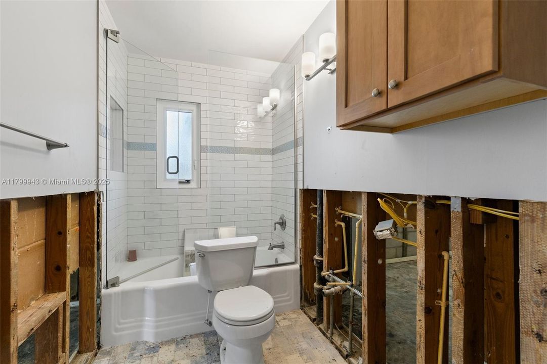 Недавно продано: $1,150,000 (4 спален, 2 ванн, 1810 Квадратных фут)