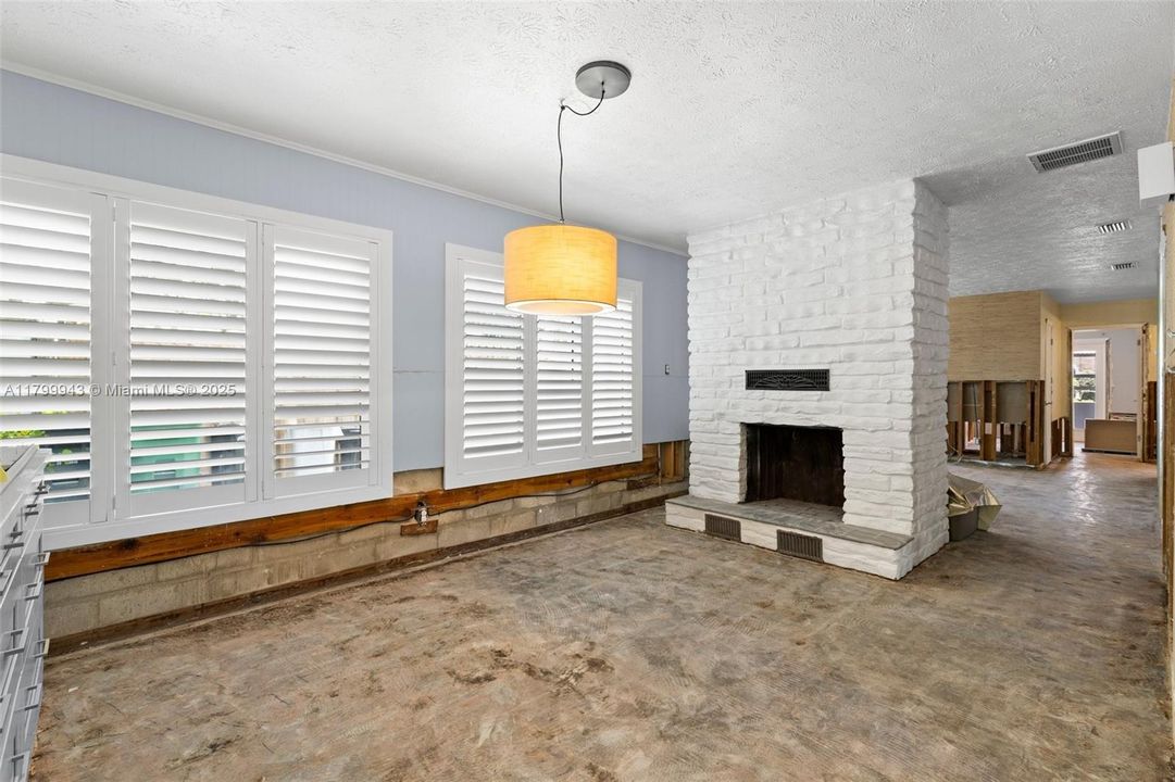 Недавно продано: $1,150,000 (4 спален, 2 ванн, 1810 Квадратных фут)