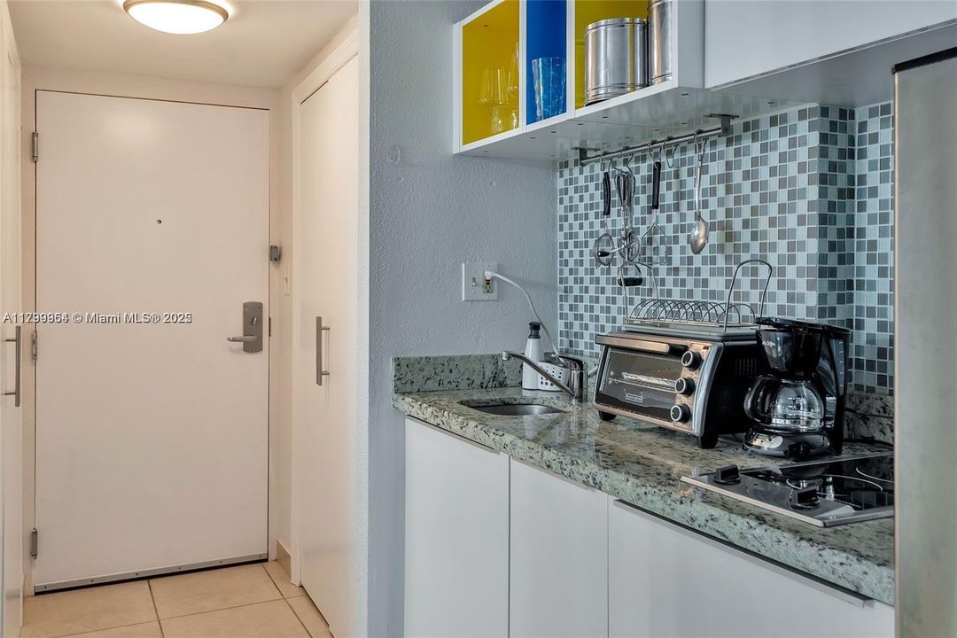 For Sale: $150,000 (0 beds, 1 baths, 360 Square Feet)