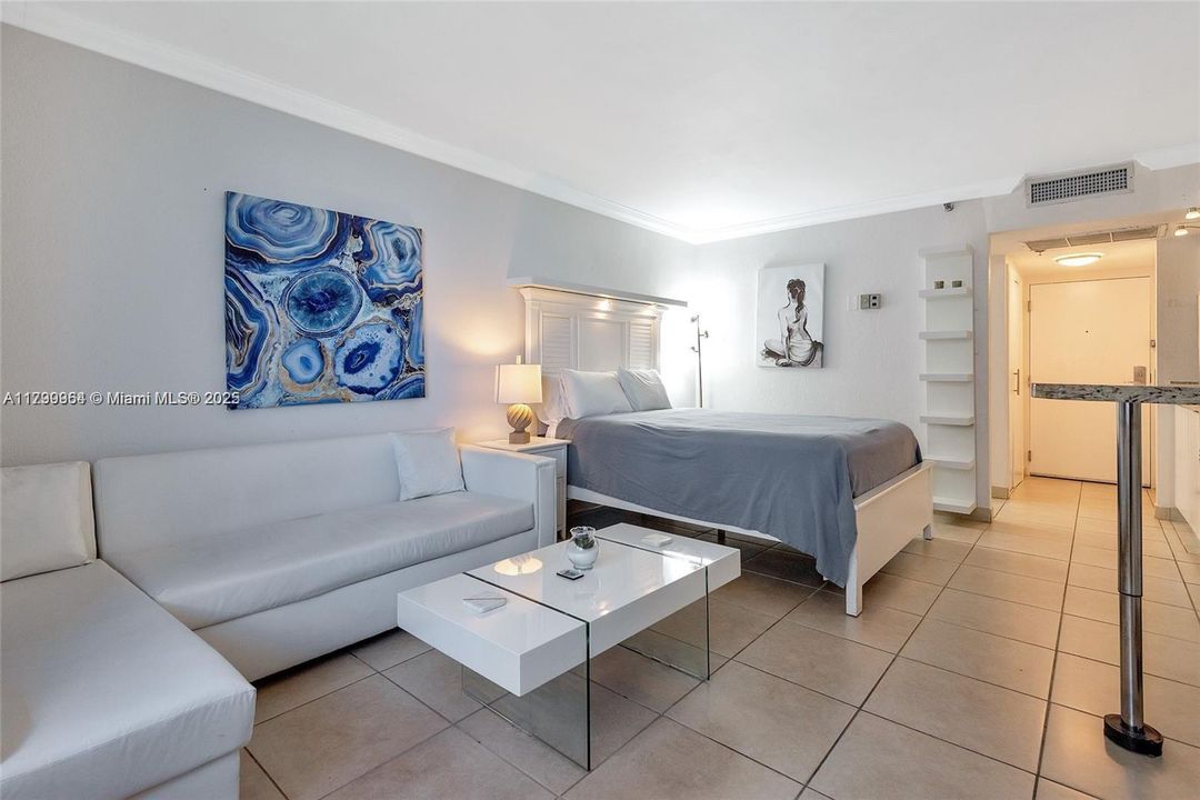 For Sale: $150,000 (0 beds, 1 baths, 360 Square Feet)