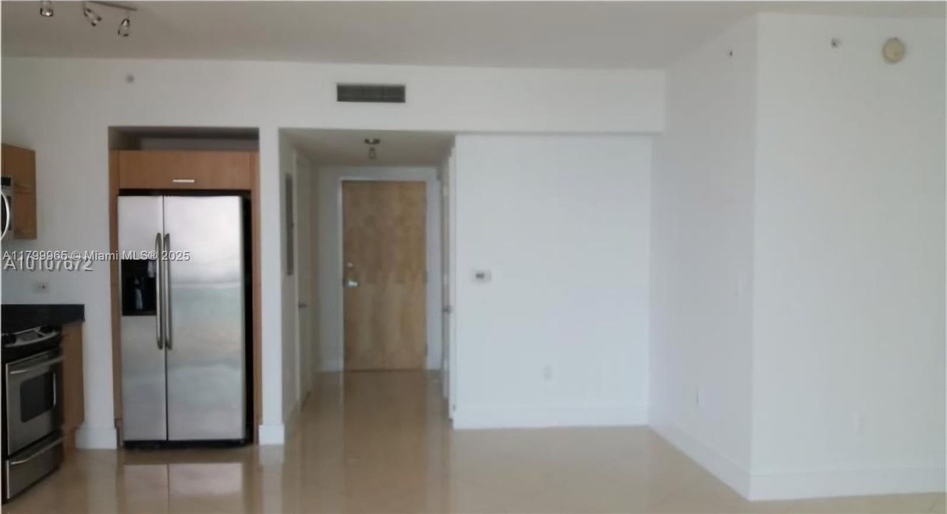 На продажу: $569,900 (2 спален, 2 ванн, 920 Квадратных фут)