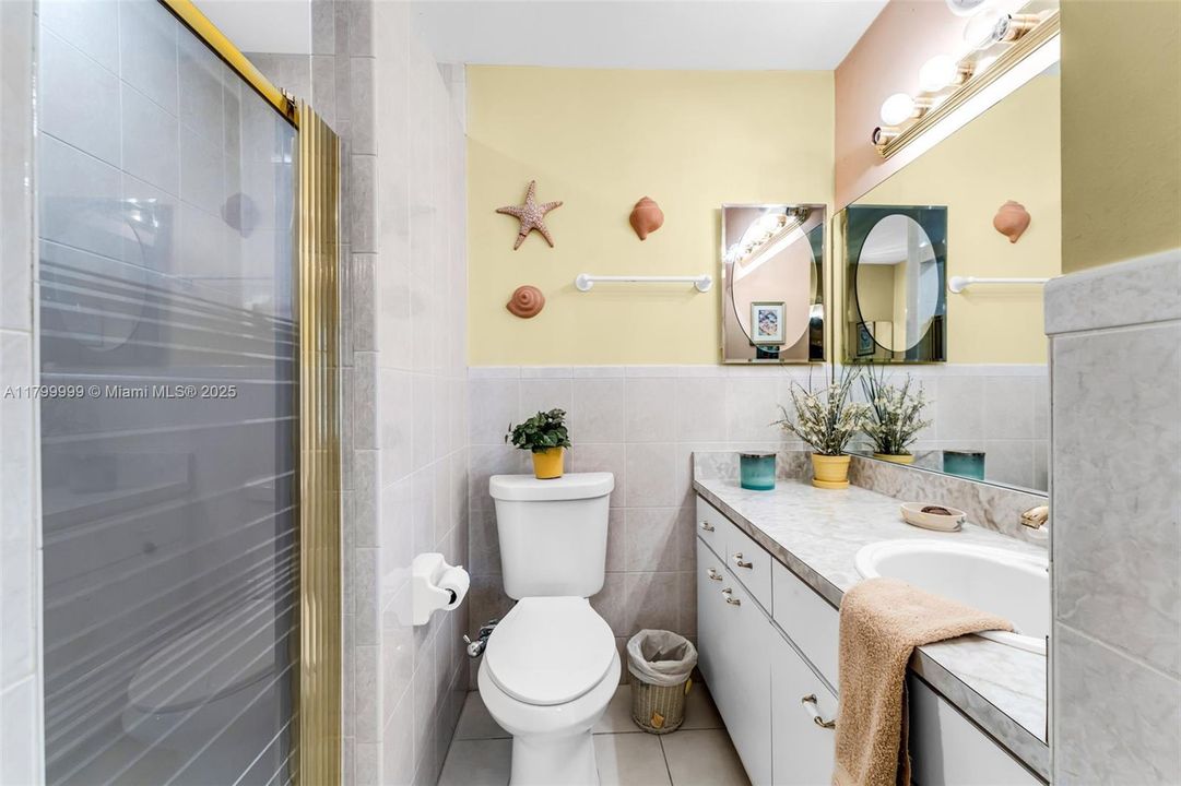 For Sale: $925,000 (3 beds, 2 baths, 1799 Square Feet)