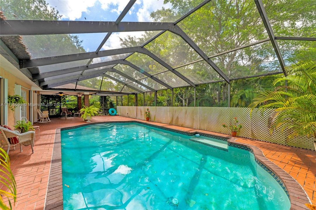 For Sale: $925,000 (3 beds, 2 baths, 1799 Square Feet)