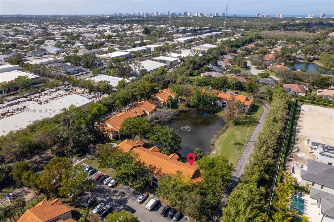 待售: $265,000 (2 贝兹, 2 浴室, 920 平方英尺)