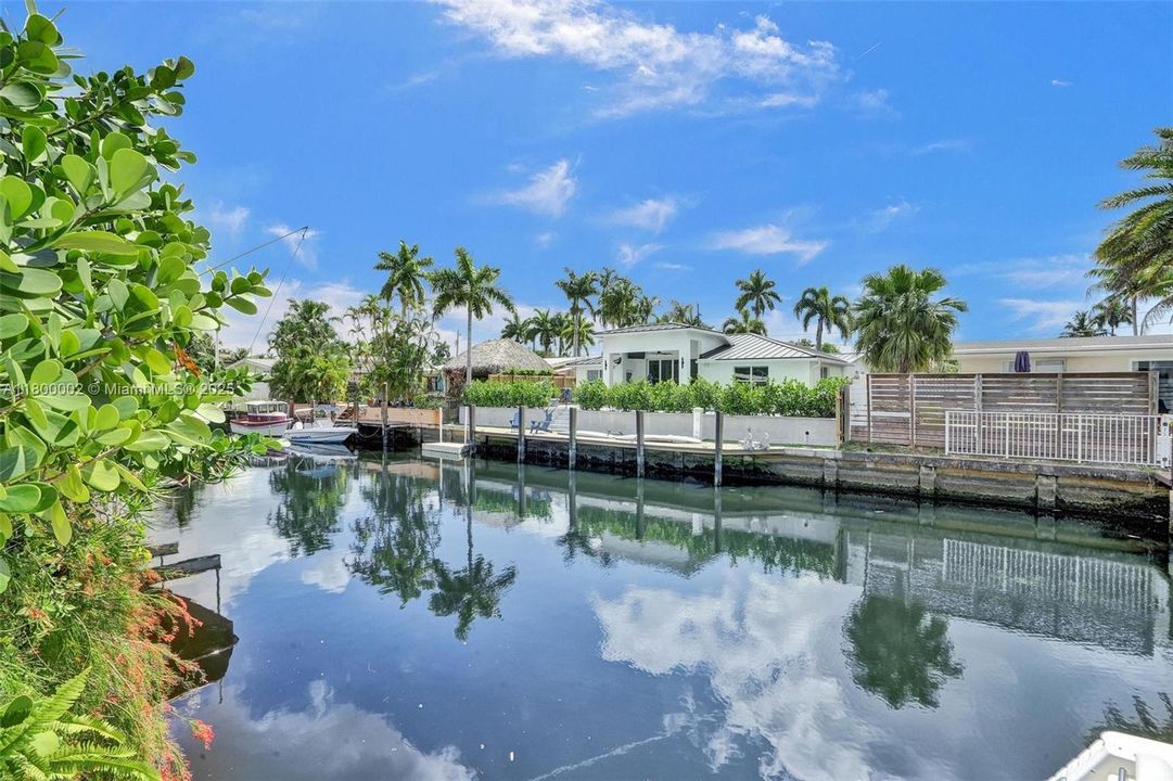 Недавно продано: $1,950,000 (6 спален, 5 ванн, 3511 Квадратных фут)