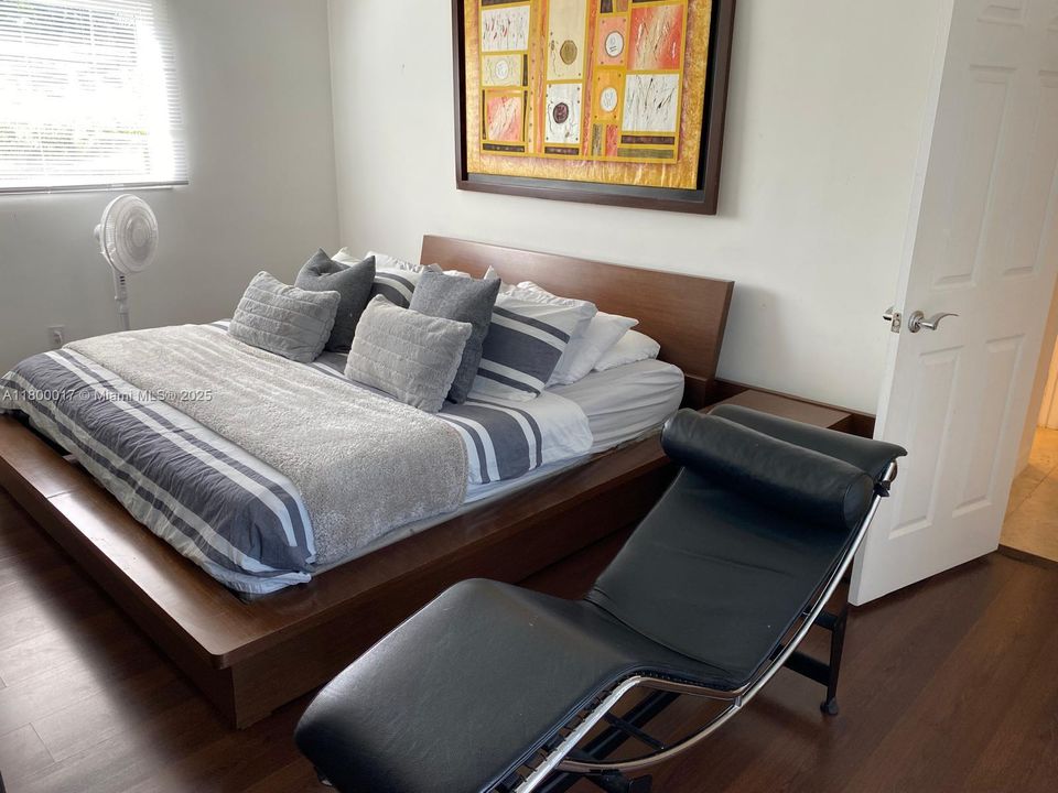 For Sale: $1,030,000 (3 beds, 2 baths, 1679 Square Feet)