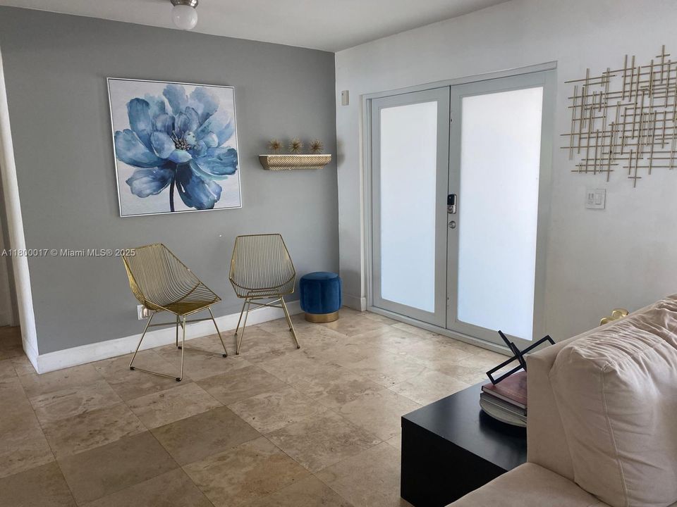 For Sale: $1,030,000 (3 beds, 2 baths, 1679 Square Feet)
