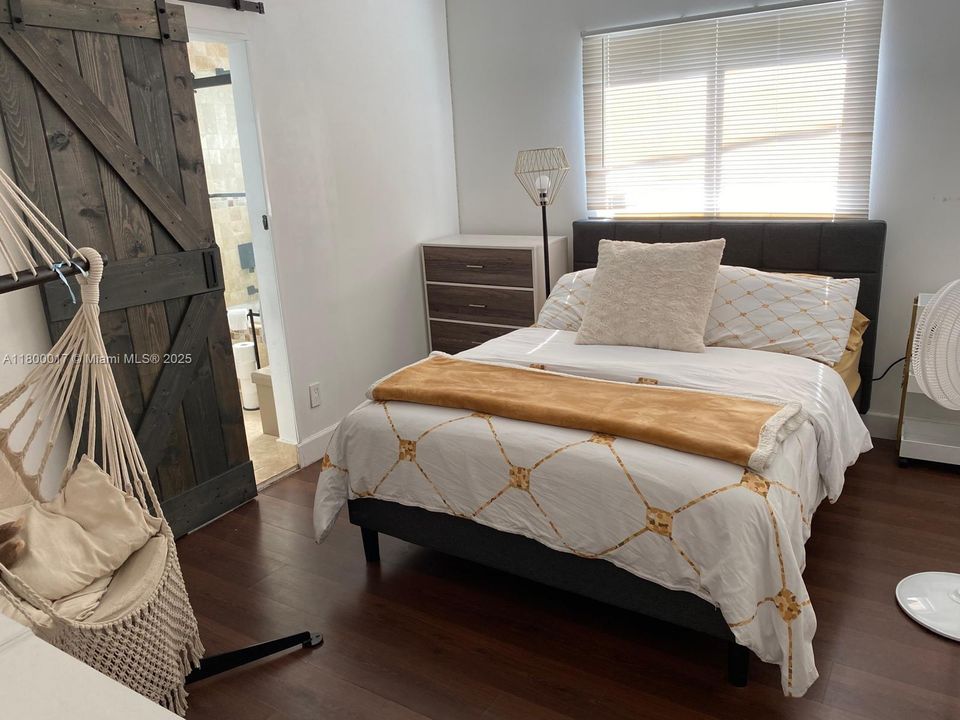 For Sale: $1,030,000 (3 beds, 2 baths, 1679 Square Feet)