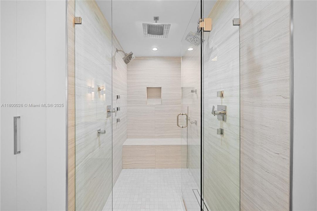 На продажу: $3,450,000 (4 спален, 2 ванн, 2246 Квадратных фут)